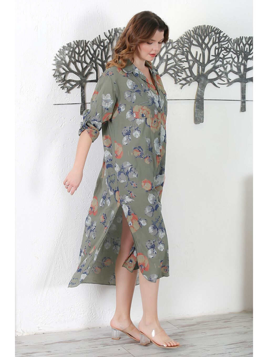 İtalyan Haki Gömlek Yaka Düğmeli Uzun Kollu Çift Cepli Allover Baskılı Dokuma Elbise 130 65-6