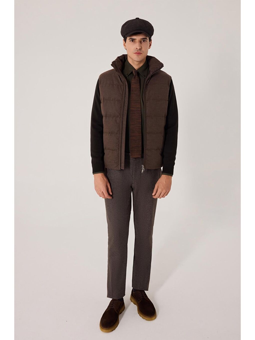 Gri Regular Fit Dik Yaka Yün Karışımlı Triko Mont