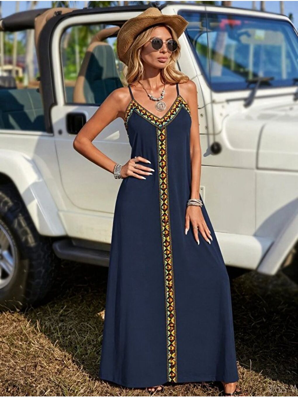 Lacivert Kadın Askılı V Yakalı Etnik şerit Detaylı Uzun Viskon Elbise