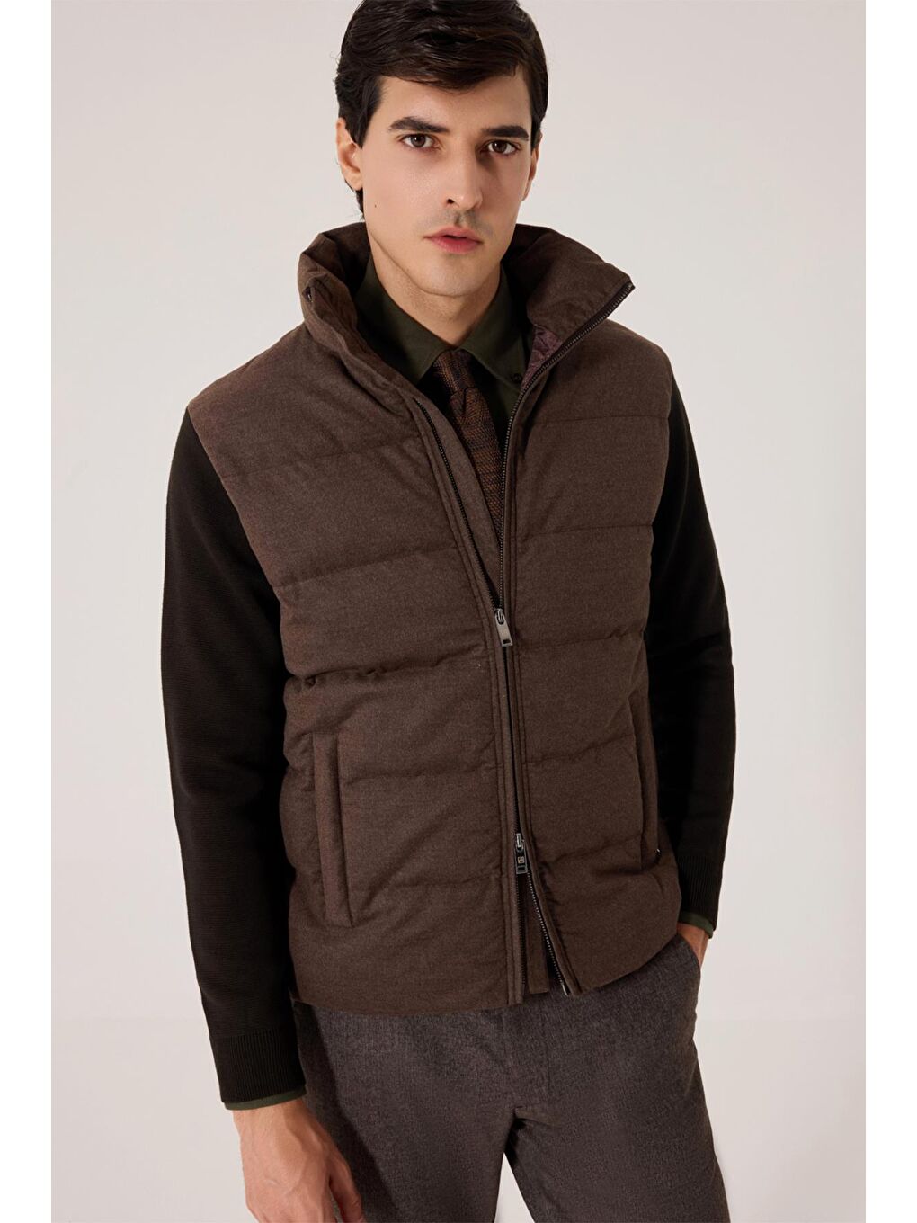 Gri Regular Fit Dik Yaka Yün Karışımlı Triko Mont-6