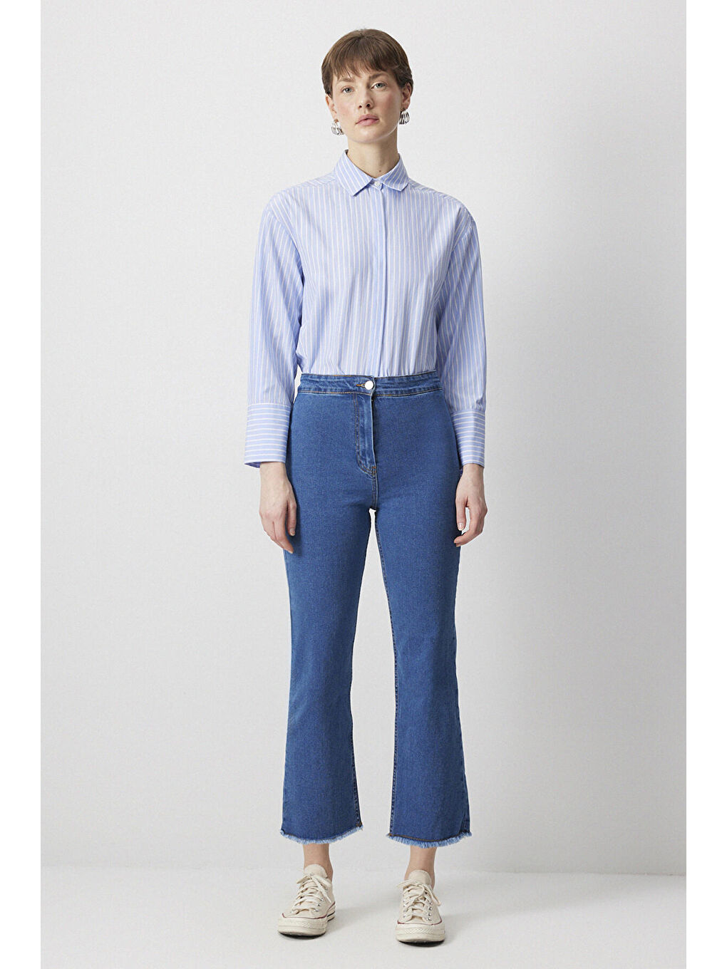 Mavi Paçası Püsküllü Denim Pantolon