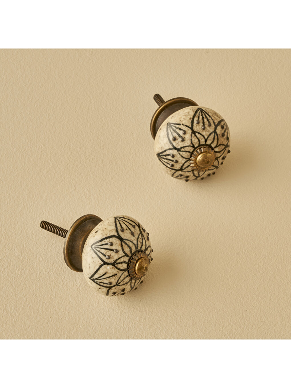 Ekru Leila Kulp 4'lü Krem (6,5x4x4 cm)-2