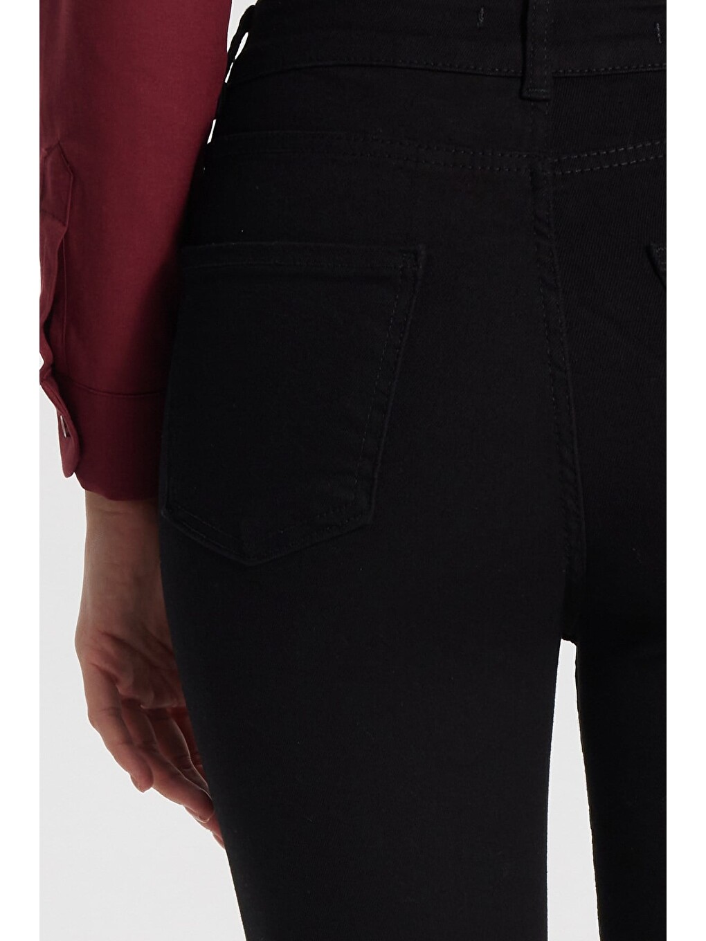 Kadın Regular Fit Klasik Kesim Pamuklu Elastanlı İspanyol Paça Siyah Jean Jean Pantolon-4