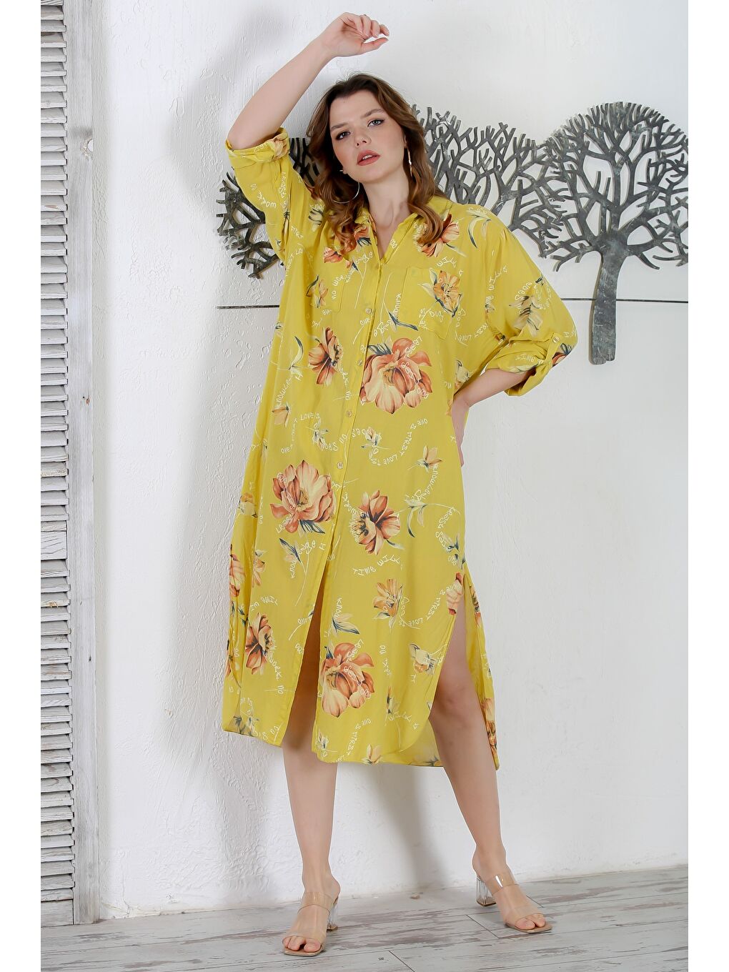İtalyan Sarı Gömlek Yaka Düğmeli Uzun Kollu Çift Cepli Allover Baskılı Dokuma Elbise 130 65-4