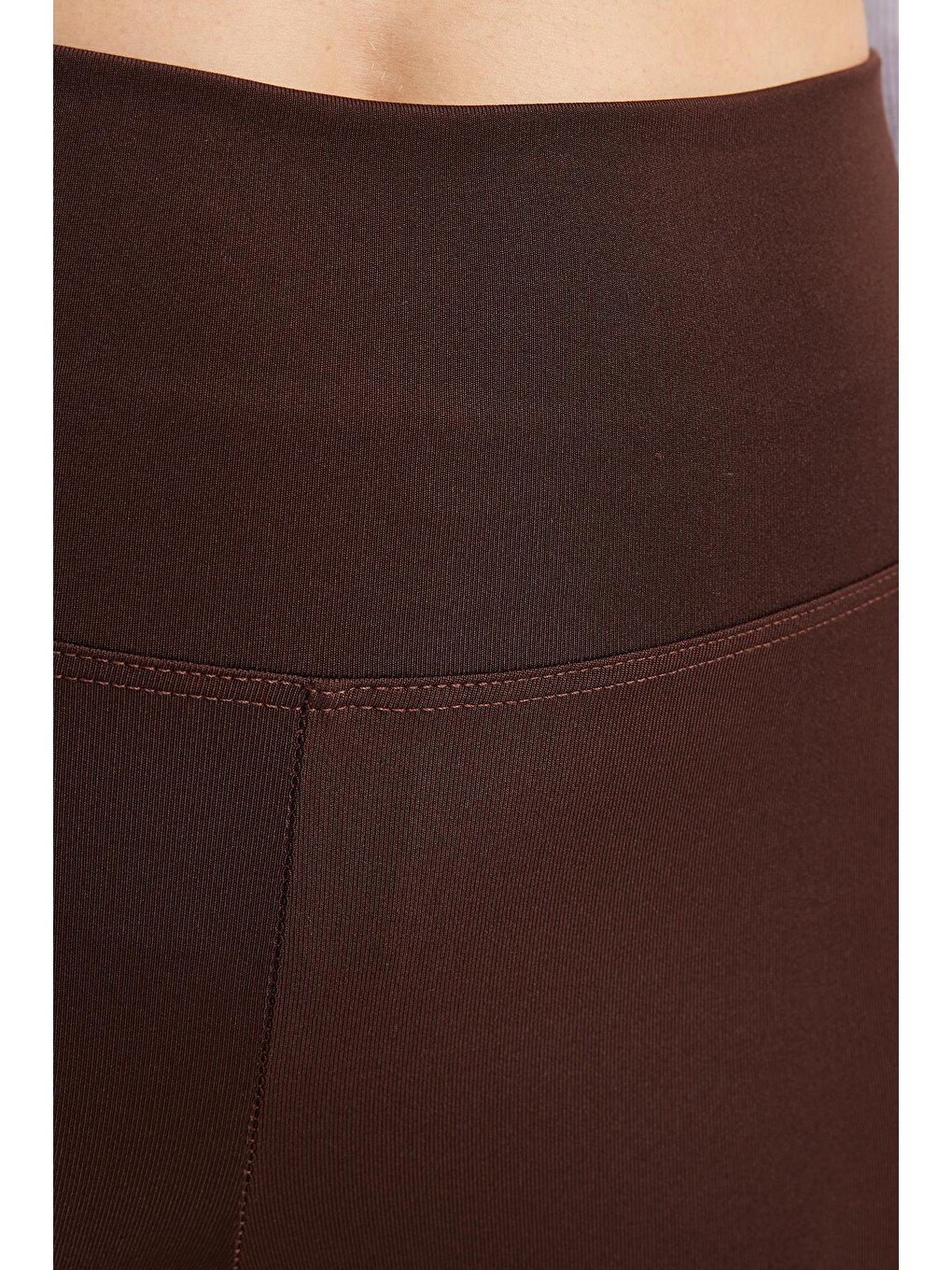 Kadın Slim Fit Dar Kesim Scuba Kumaş Beli Lastikli Kahverengi Tayt-3