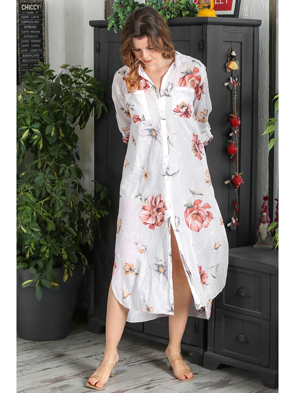 İtalyan Beyaz Gömlek Yaka Düğmeli Uzun Kollu Çift Cepli Allover Baskılı Dokuma Elbise 130 65-3