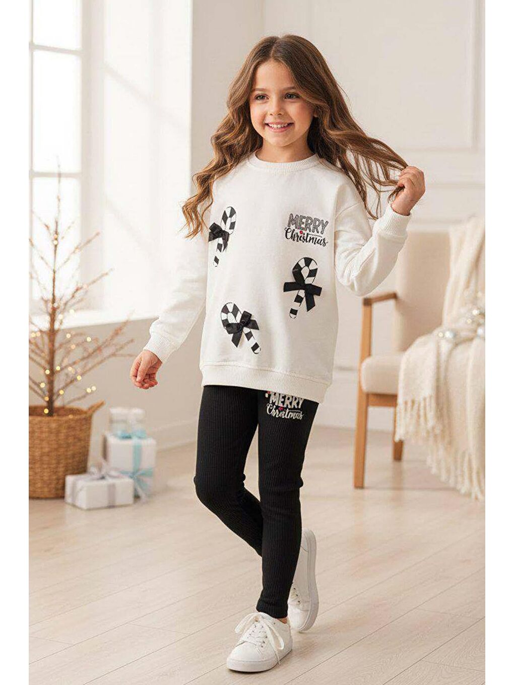 Siyah Kız Çocuk Üzerinde Baston Şeker Baskılı 2 İpli Kazak Fitilli Siyat Taytlı Takım