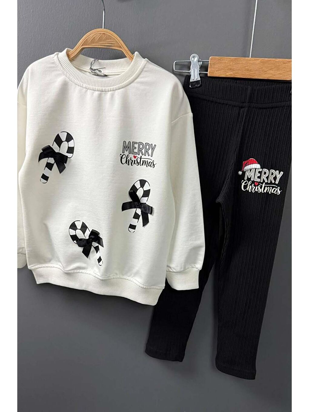 Siyah Kız Çocuk Üzerinde Baston Şeker Baskılı 2 İpli Kazak Fitilli Siyat Taytlı Takım-2