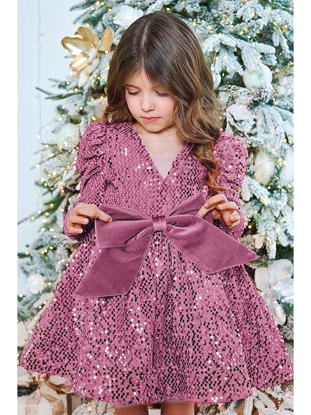 Pembe Kız Çocuk V Yaka Üzeri Pulpayet İşlemeli Eteği Kabarık Kadife Pudra Abiye-1