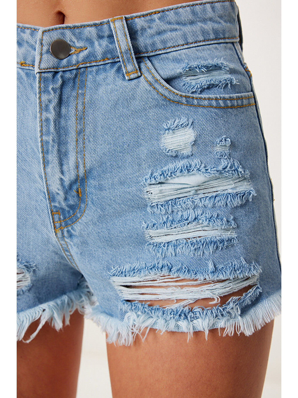 Mavi Yırtık Mini Denim Şort AÇIK MAVİ LCR0085-3