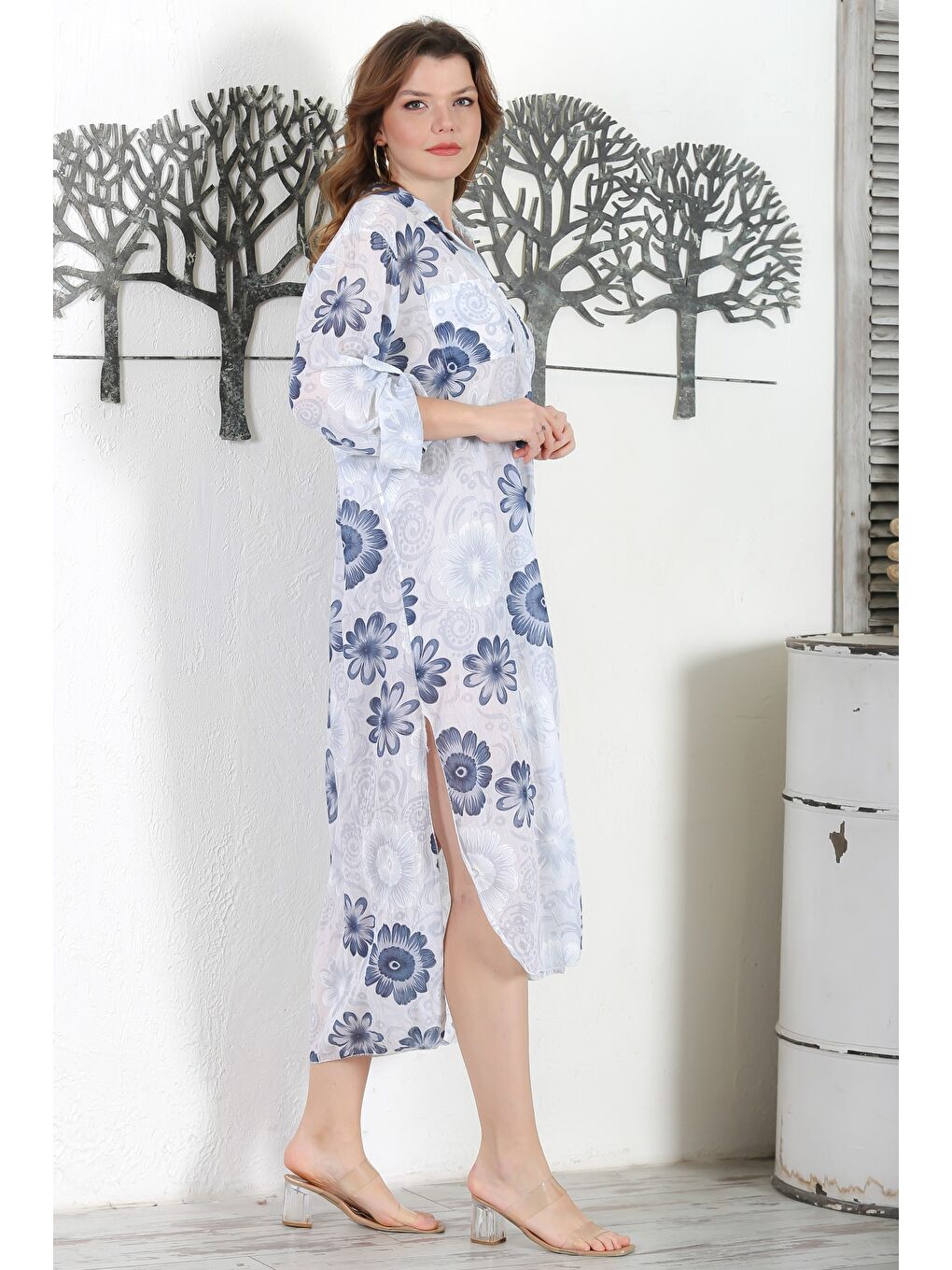 İtalyan Beyaz Gömlek Yaka Düğmeli Uzun Kollu Çift Cepli Allover Baskılı Dokuma Elbise 130 65-3