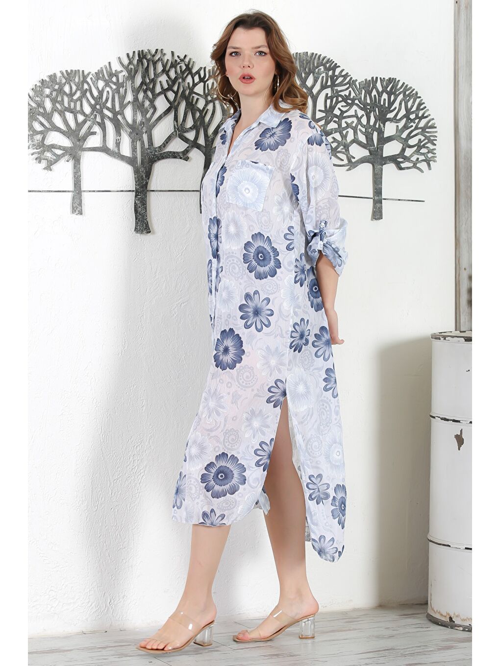 İtalyan Beyaz Gömlek Yaka Düğmeli Uzun Kollu Çift Cepli Allover Baskılı Dokuma Elbise 130 65-4