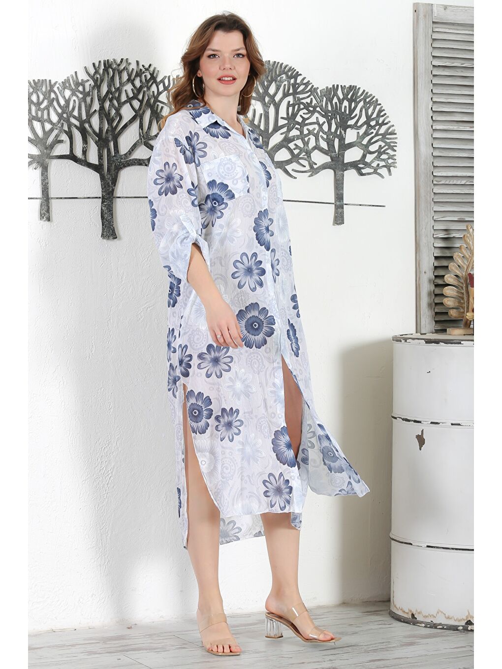 İtalyan Beyaz Gömlek Yaka Düğmeli Uzun Kollu Çift Cepli Allover Baskılı Dokuma Elbise 130 65-5