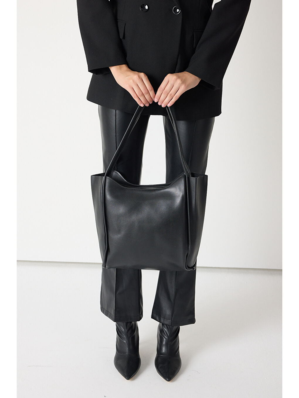 Kadın Siyah Çift Saplı Suni Deri Omuz Çantası-4