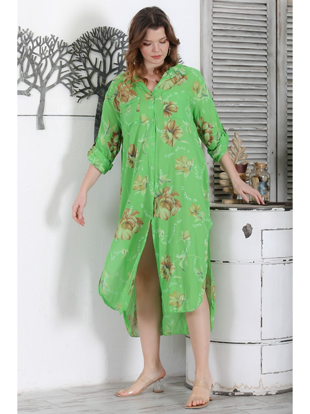 İtalyan Fıstık Yeşili Gömlek Yaka Düğmeli Uzun Kollu Çift Cepli Allover Baskılı Dokuma Elbise 130 65-4