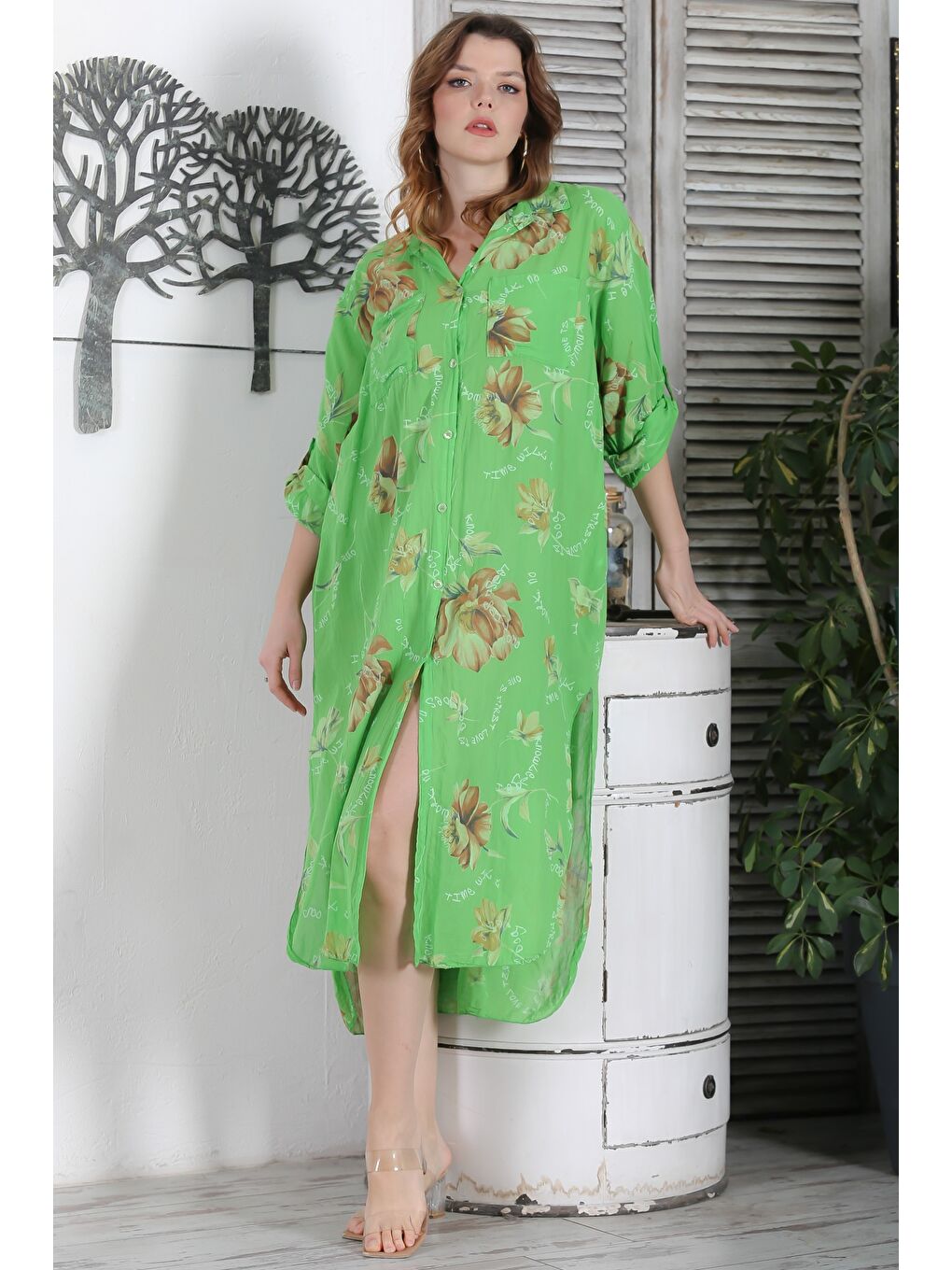 İtalyan Fıstık Yeşili Gömlek Yaka Düğmeli Uzun Kollu Çift Cepli Allover Baskılı Dokuma Elbise 130 65-5
