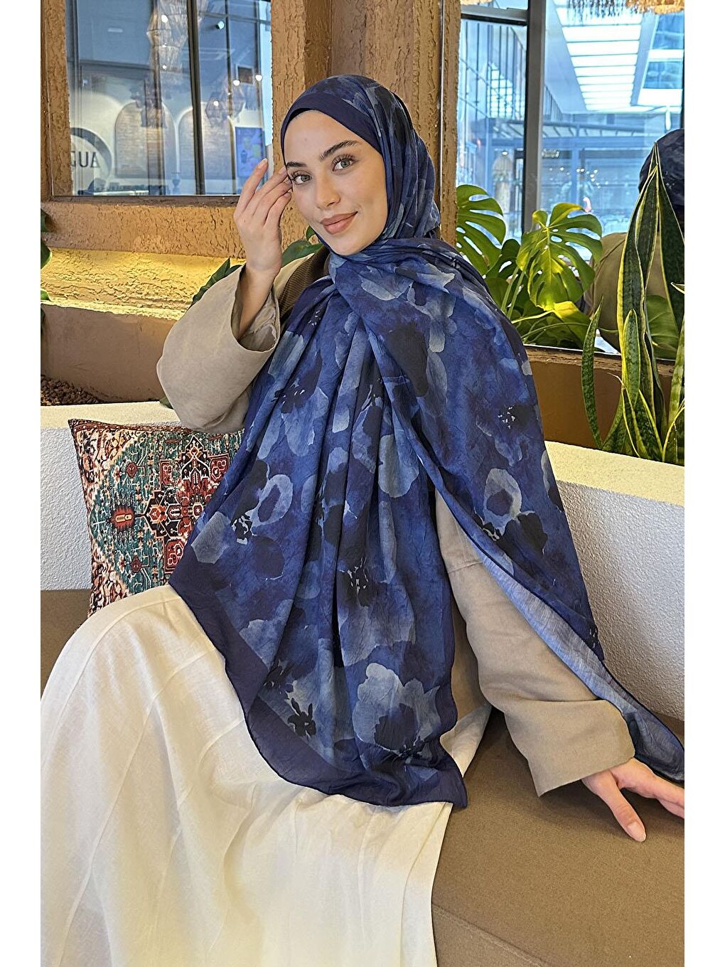 Batik Çiçek Desen Bambu Şal Gece Mavisi-1