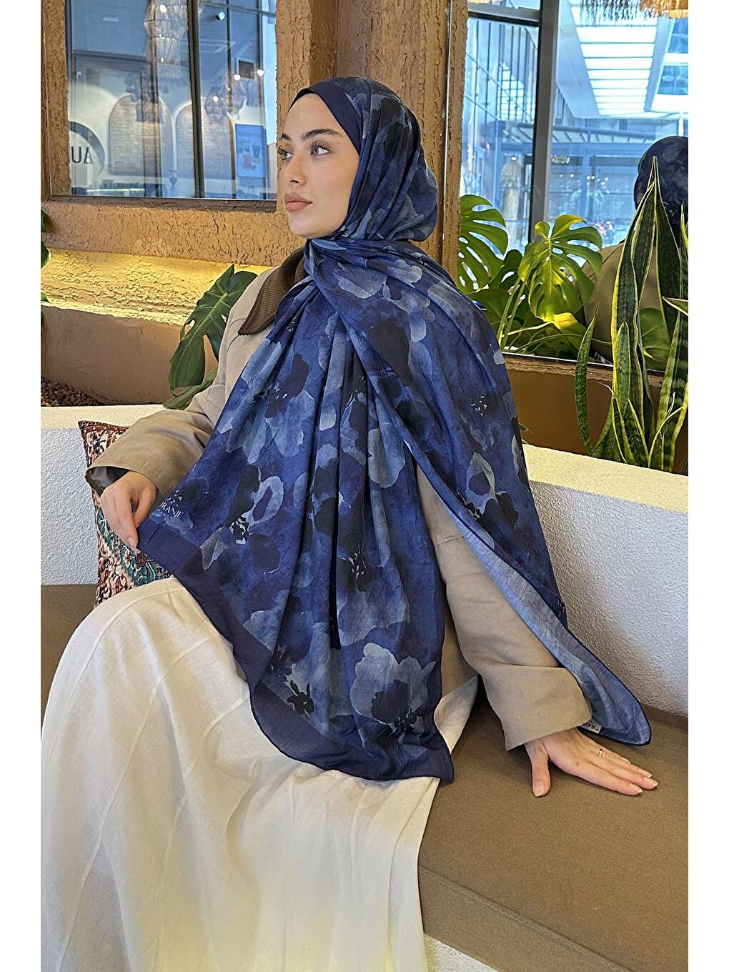 Batik Çiçek Desen Bambu Şal Gece Mavisi-2