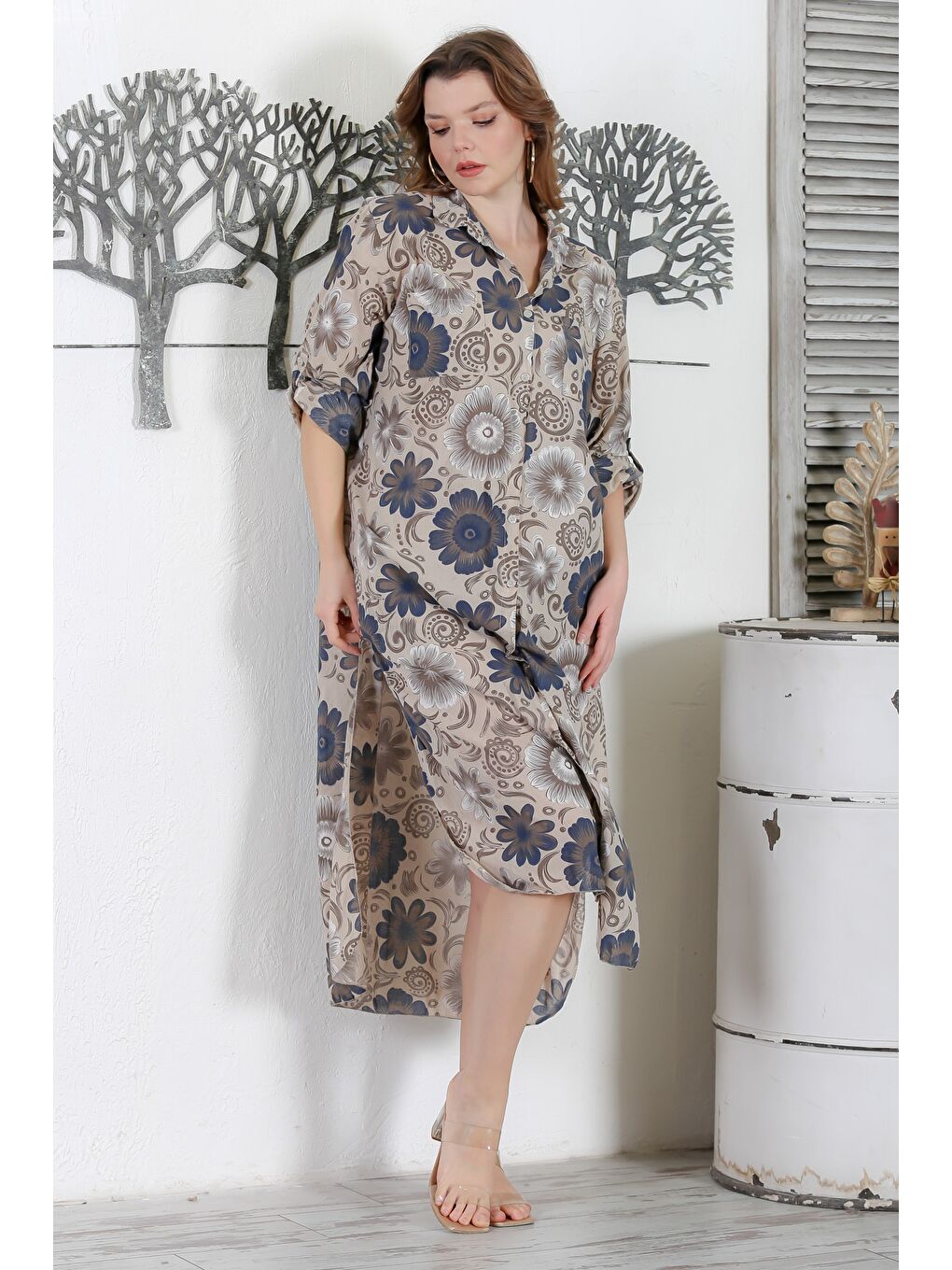 Kahverengi İtalyan Açık Kahve Gömlek Yaka Düğmeli Uzun Kollu Çift Cepli Allover Baskılı Dokuma Elbise 130 65-1