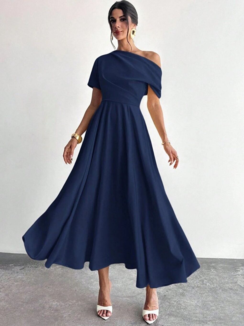 Lacivert Kadın Omuzdan Açık Kısa Kollu Omuzdan Pileli Uzun Janjan Krep Elbise