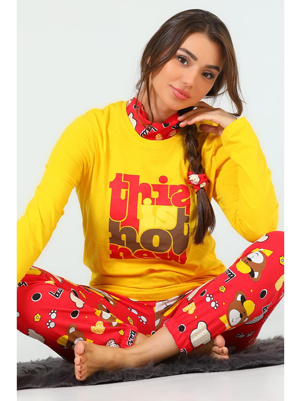 Julude Sarı Kadın Tokalı Uyku Bantlı Desenli Pijama Takımı - 3