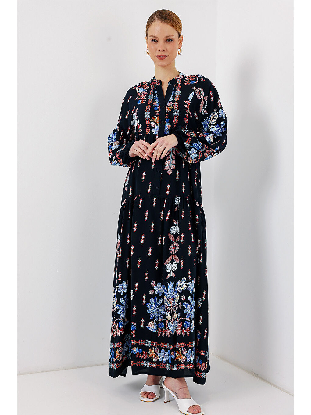 2423 Otantik Desenli Tesettür Elbise - Siyah - Mavi-3