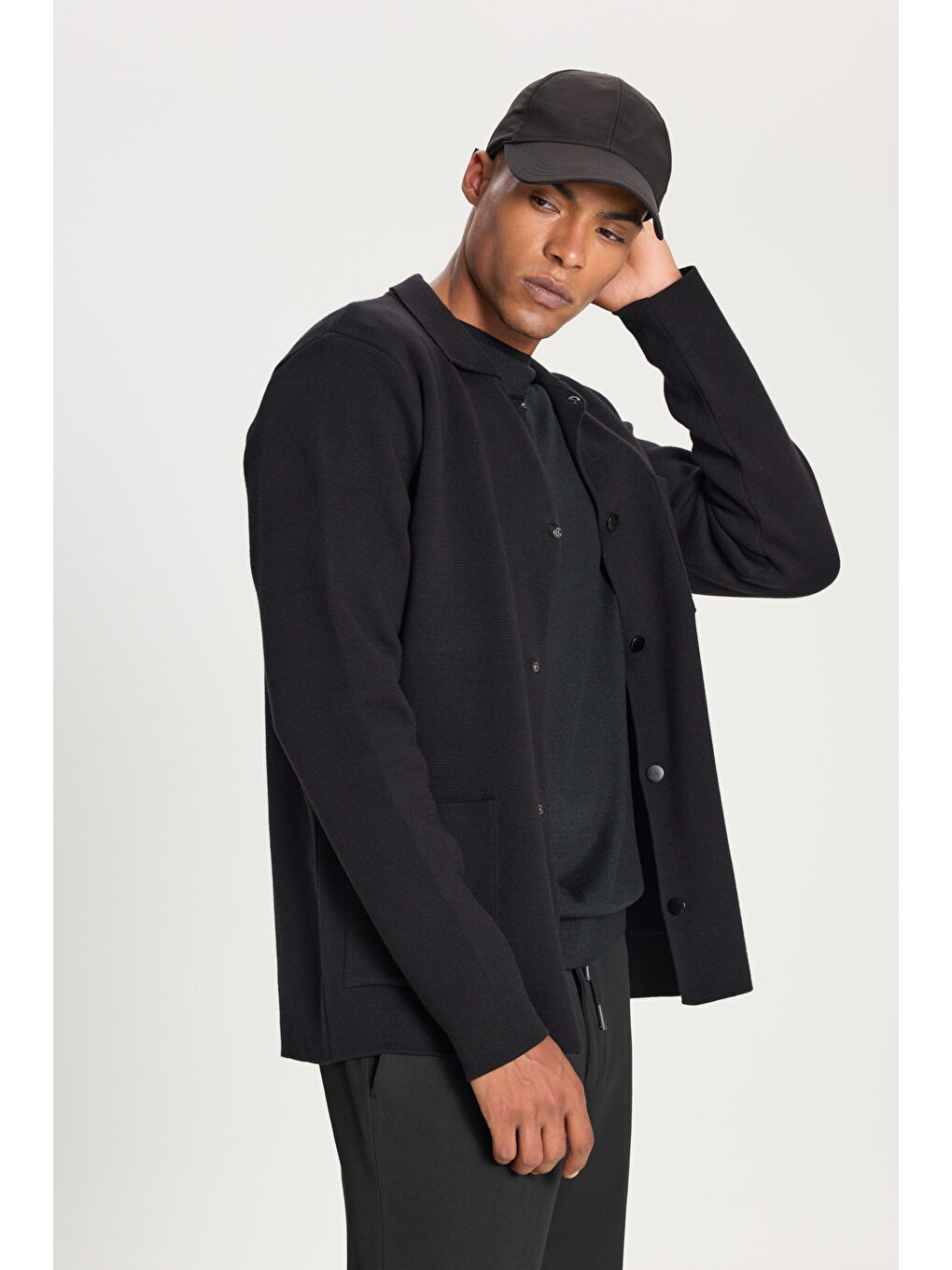 Erkek Siyah %100 Pamuk Sıcak Tutan Standart Fit Normal Kesim Gömlek Yaka Cepli Triko Ceket-2