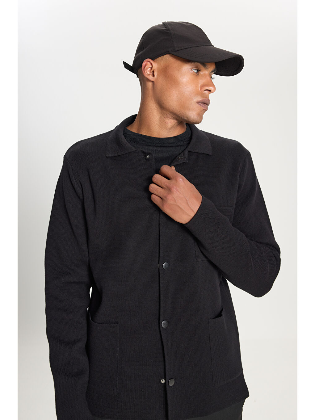 Erkek Siyah %100 Pamuk Sıcak Tutan Standart Fit Normal Kesim Gömlek Yaka Cepli Triko Ceket-3