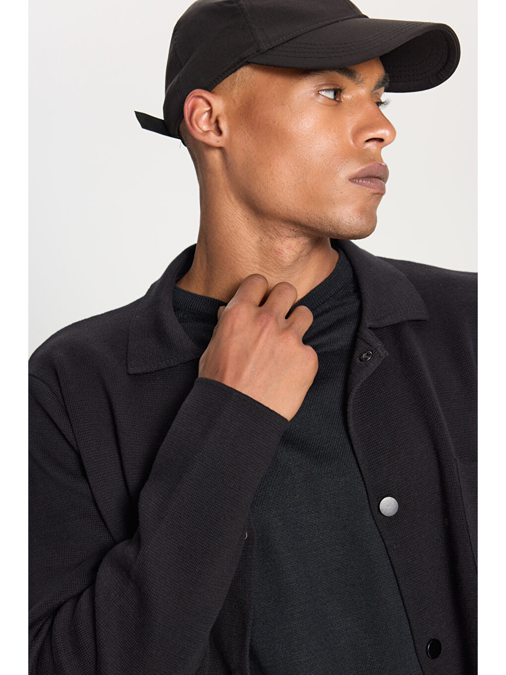 Erkek Siyah %100 Pamuk Sıcak Tutan Standart Fit Normal Kesim Gömlek Yaka Cepli Triko Ceket-4