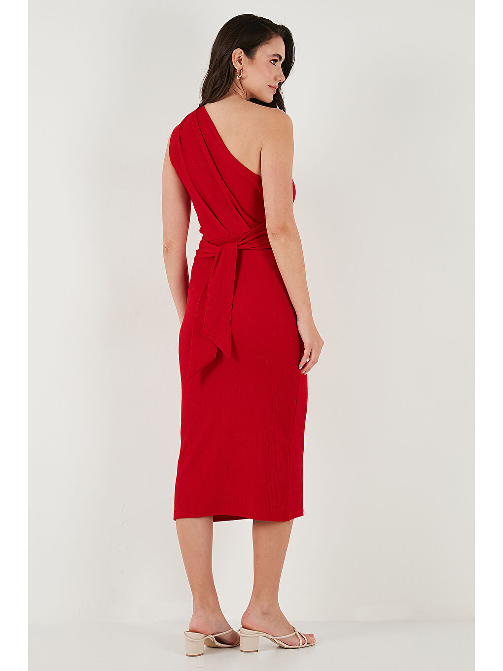 Kırmızı Desenli Slim Fit Yırtmaçlı Midi Boy Tek Omuzlu Kadın Elbise 5866202-6