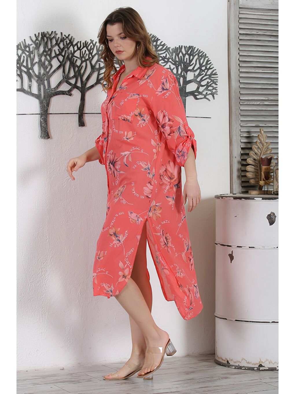 Kırmızı İtalyan Narçiçeği Gömlek Yaka Düğmeli Uzun Kollu Çift Cepli Allover Baskılı Dokuma Elbise 130 65-5