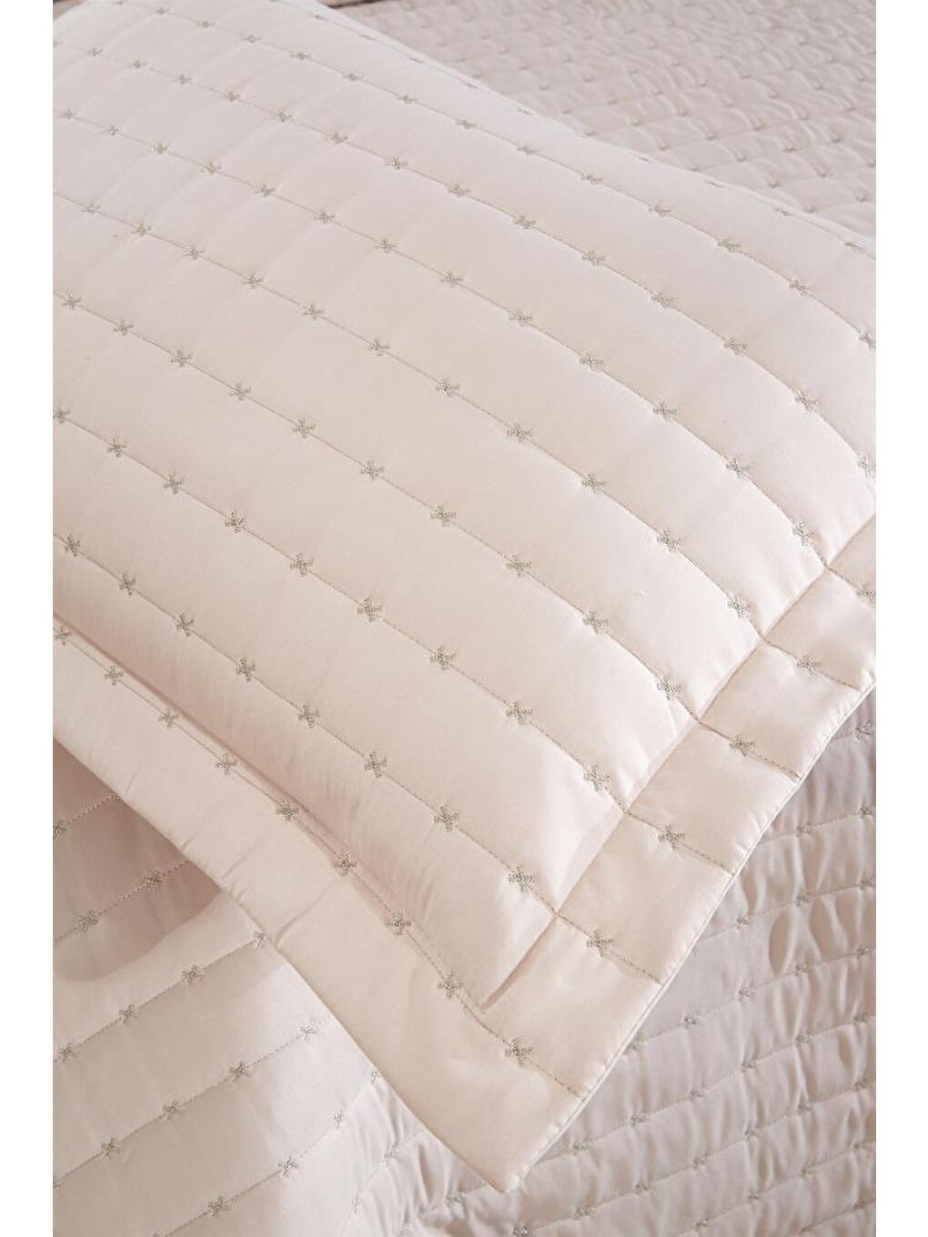 Kahverengi Dublin Tek Kişilik Kapitoneli Yatak Örtüsü Cappucino-2