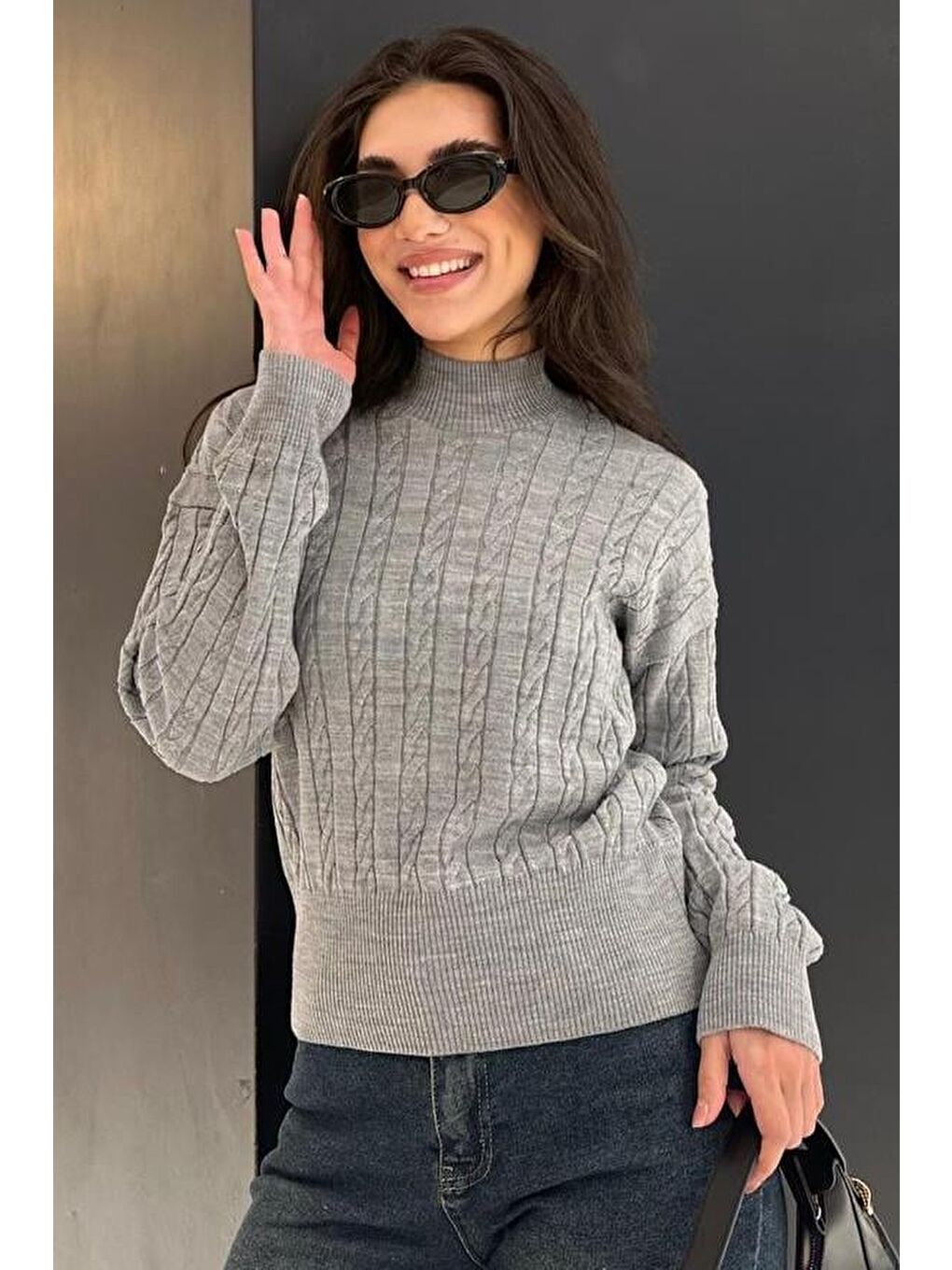 Gri Yarım Balıkçı Yaka Örgülü Triko Kadın Kazak Mg2257-1