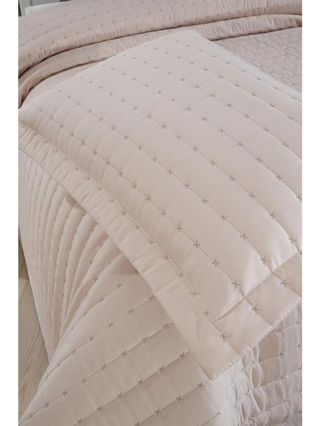 Kahverengi Dublin Tek Kişilik Kapitoneli Yatak Örtüsü Cappucino-7