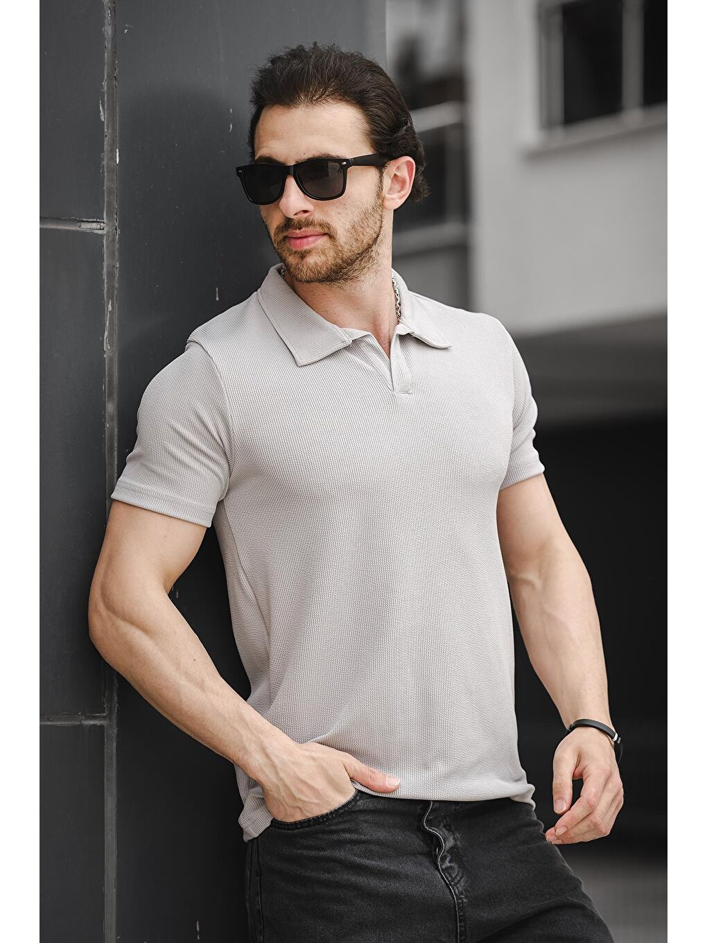Gri Apaç Yaka Kısa Kollu Erkek Tişört-1