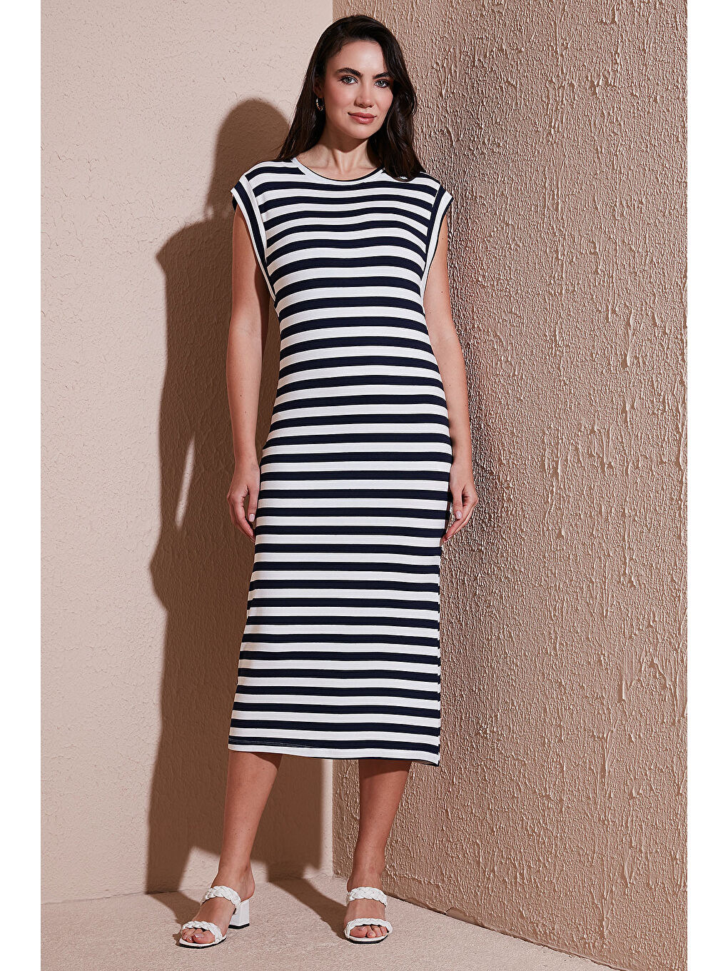 Lacivert Regular Fit Bisiklet Yaka Çizgili Midi Boy Kadın Elbise 5866105-1