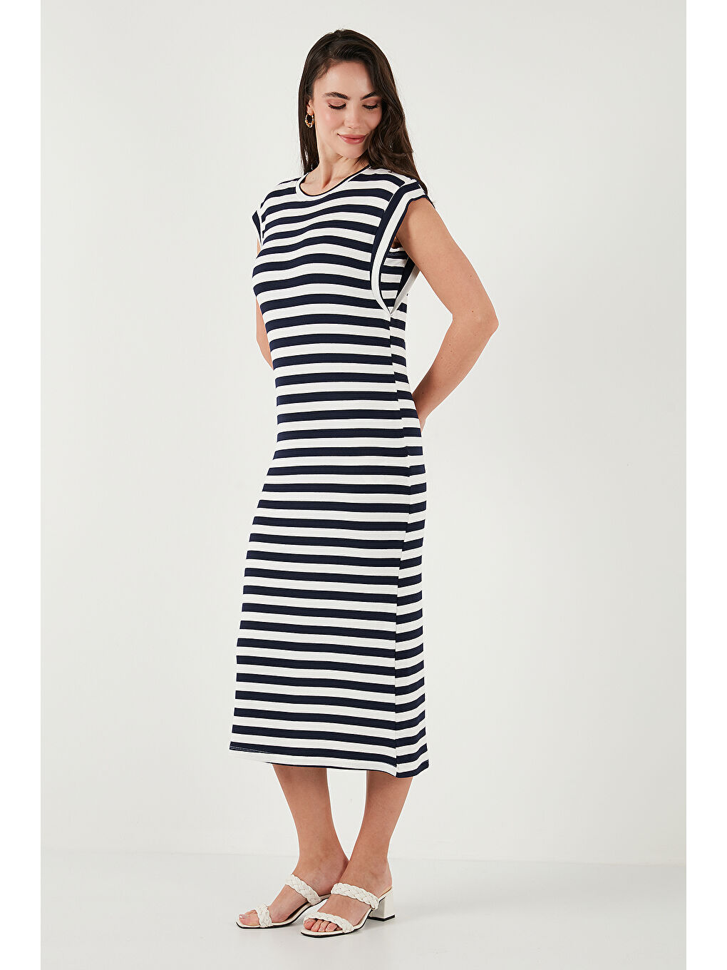 Lacivert Regular Fit Bisiklet Yaka Çizgili Midi Boy Kadın Elbise 5866105-4