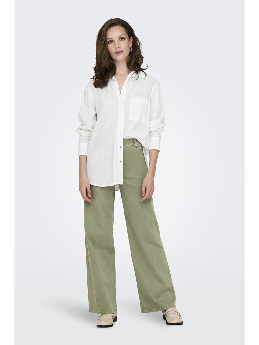 Ekru Onlsalina Pamuklu Regular Fit Klasik Yaka Tek Cepli Gömlek 15335255-1