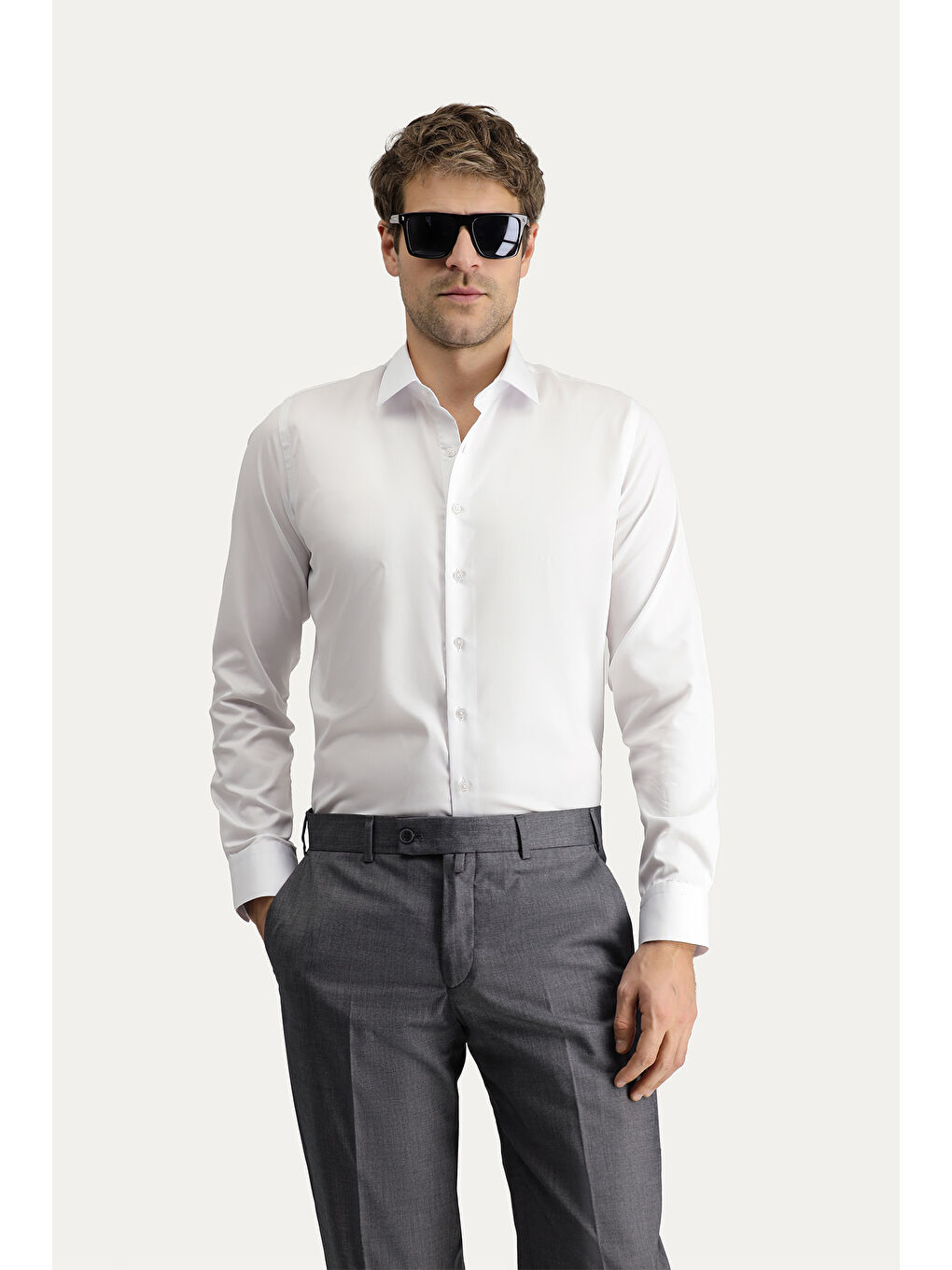 Beyaz Uzun Kol Slim Fit Dar Kesim Non Iron Klasik Pamuklu Gömlek-1