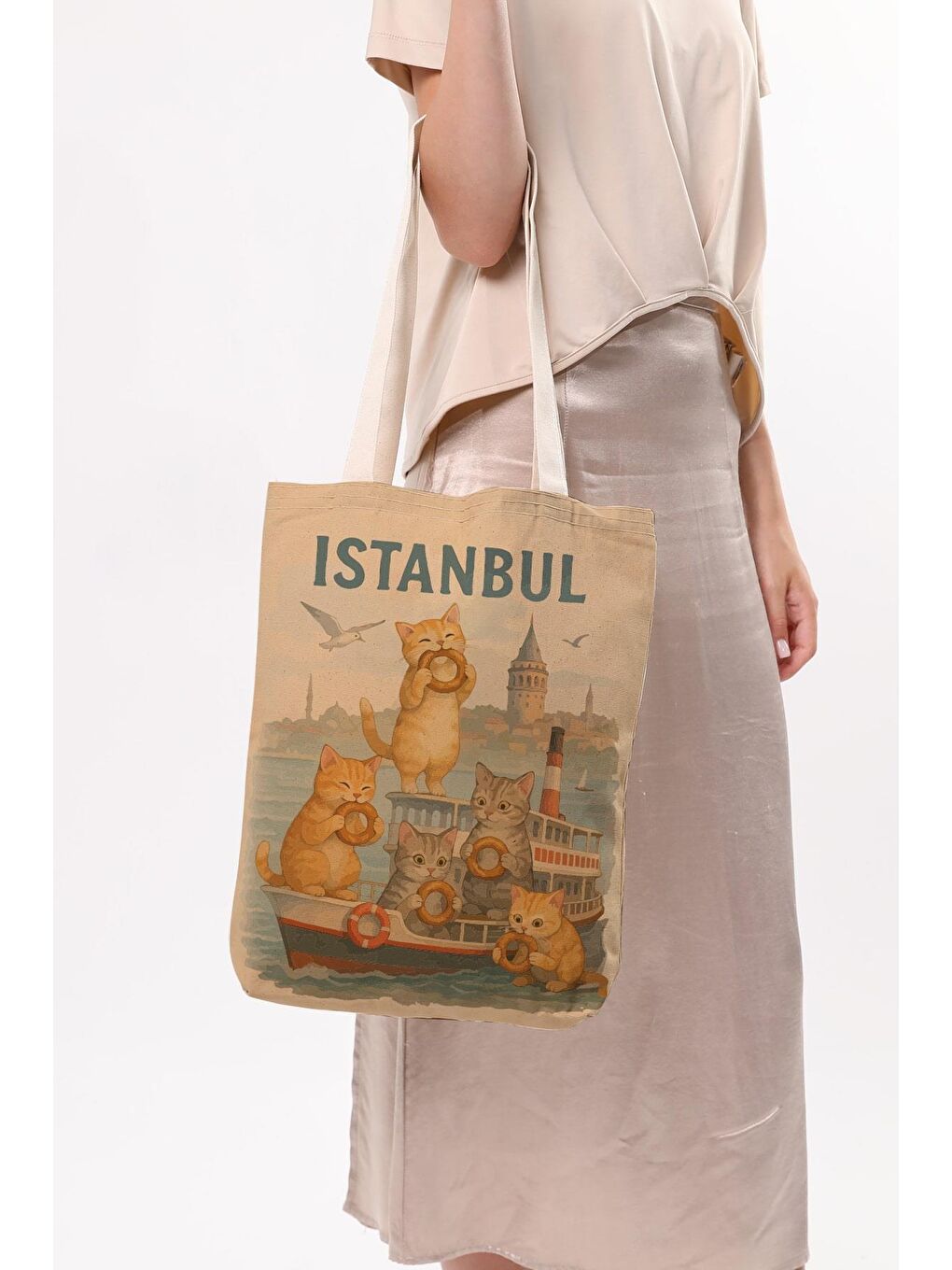 Ekru Kanvas Simit Yiyen Kediler Baskılı Bez Çanta-5