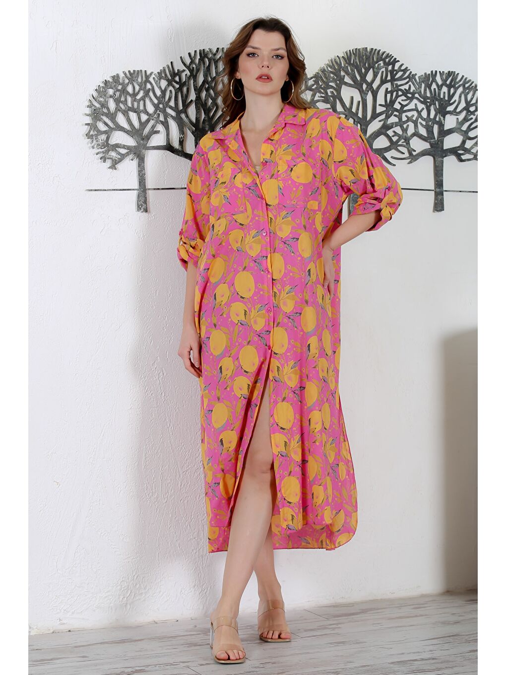 İtalyan Pembe Gömlek Yaka Düğmeli 3/4 Kol Çift Cepli Yırtmaçlı Allover Baskılı Dokuma Elbise 130 65-1