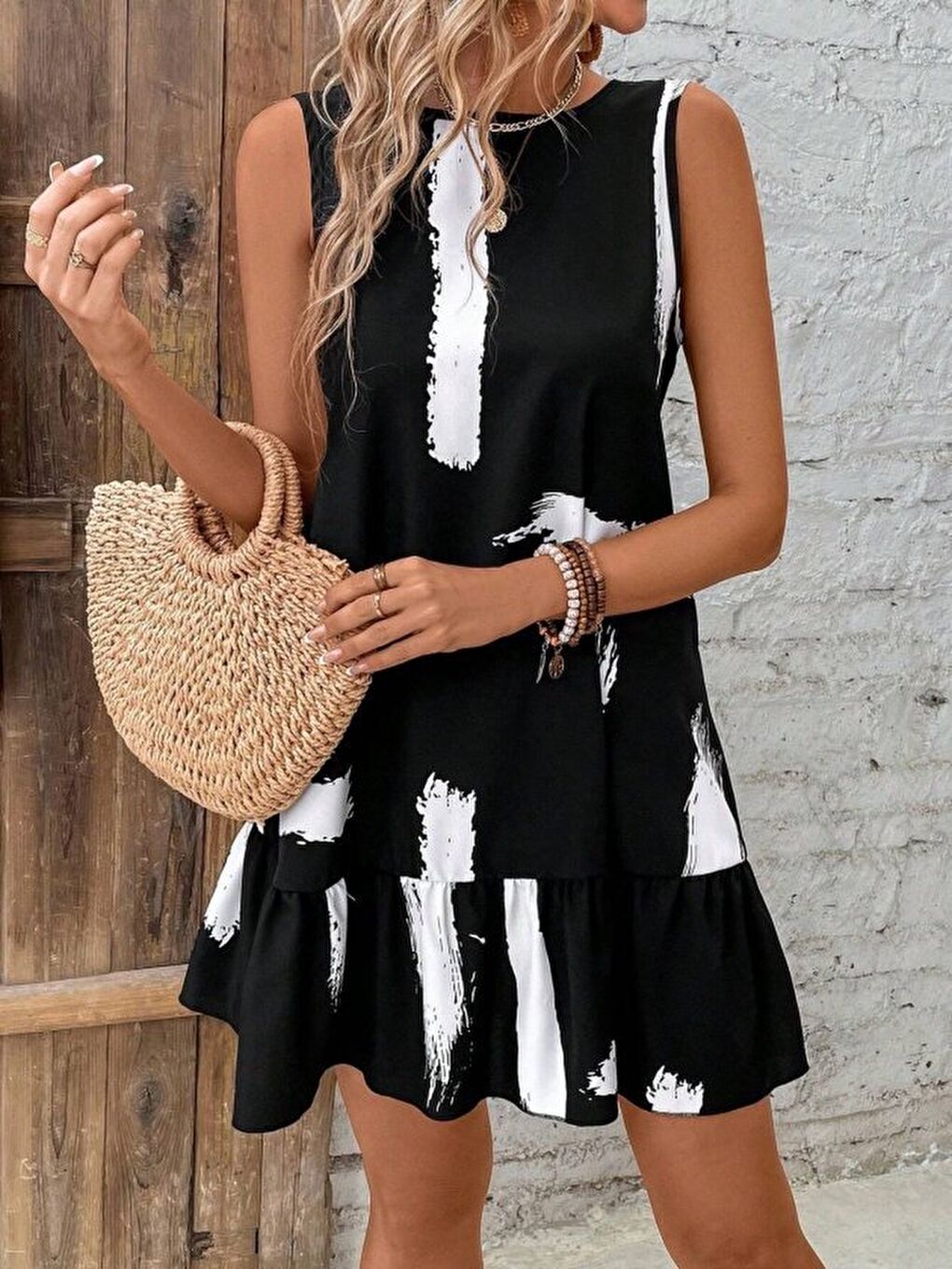 Siyah Kadın Kolsuz Bisiklet Yaka Arkadan Fiyonklu Süprem Kısa Elbise-1