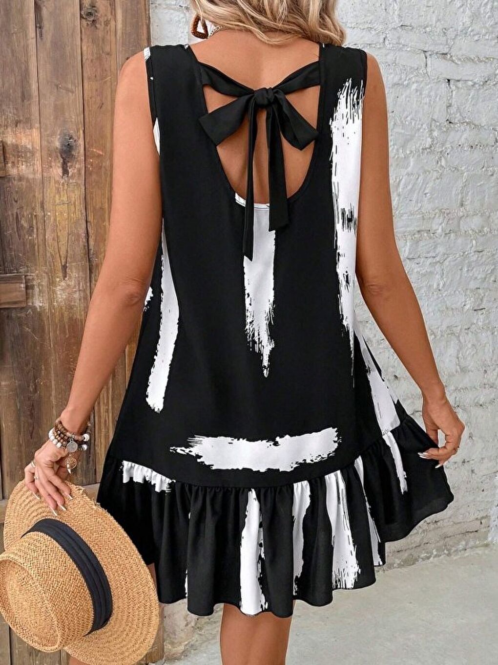 Siyah Kadın Kolsuz Bisiklet Yaka Arkadan Fiyonklu Süprem Kısa Elbise-3