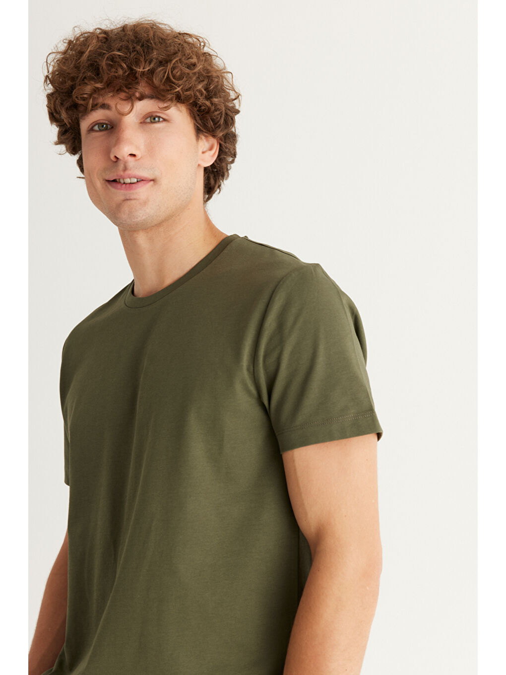 Erkek Haki Slim Fit Dar Kesim Bisiklet Yaka Pamuklu Kısa Kollu Tişört-1