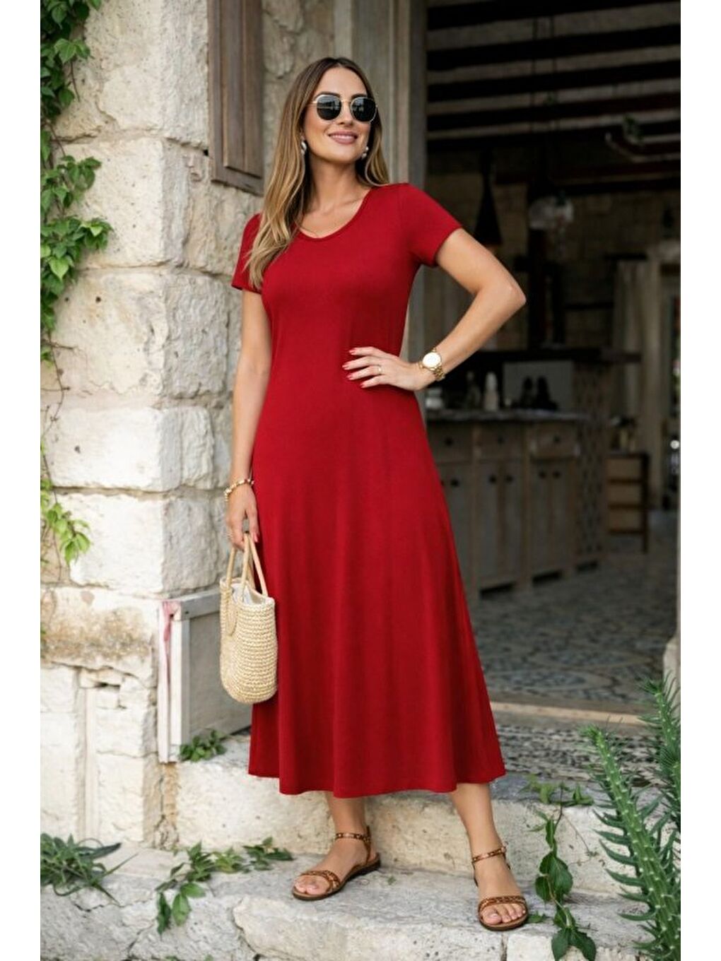Kırmızı Kadın Kısa Kollu V Yakalı Yırtmaçlı Midi Viskon Elbise-2