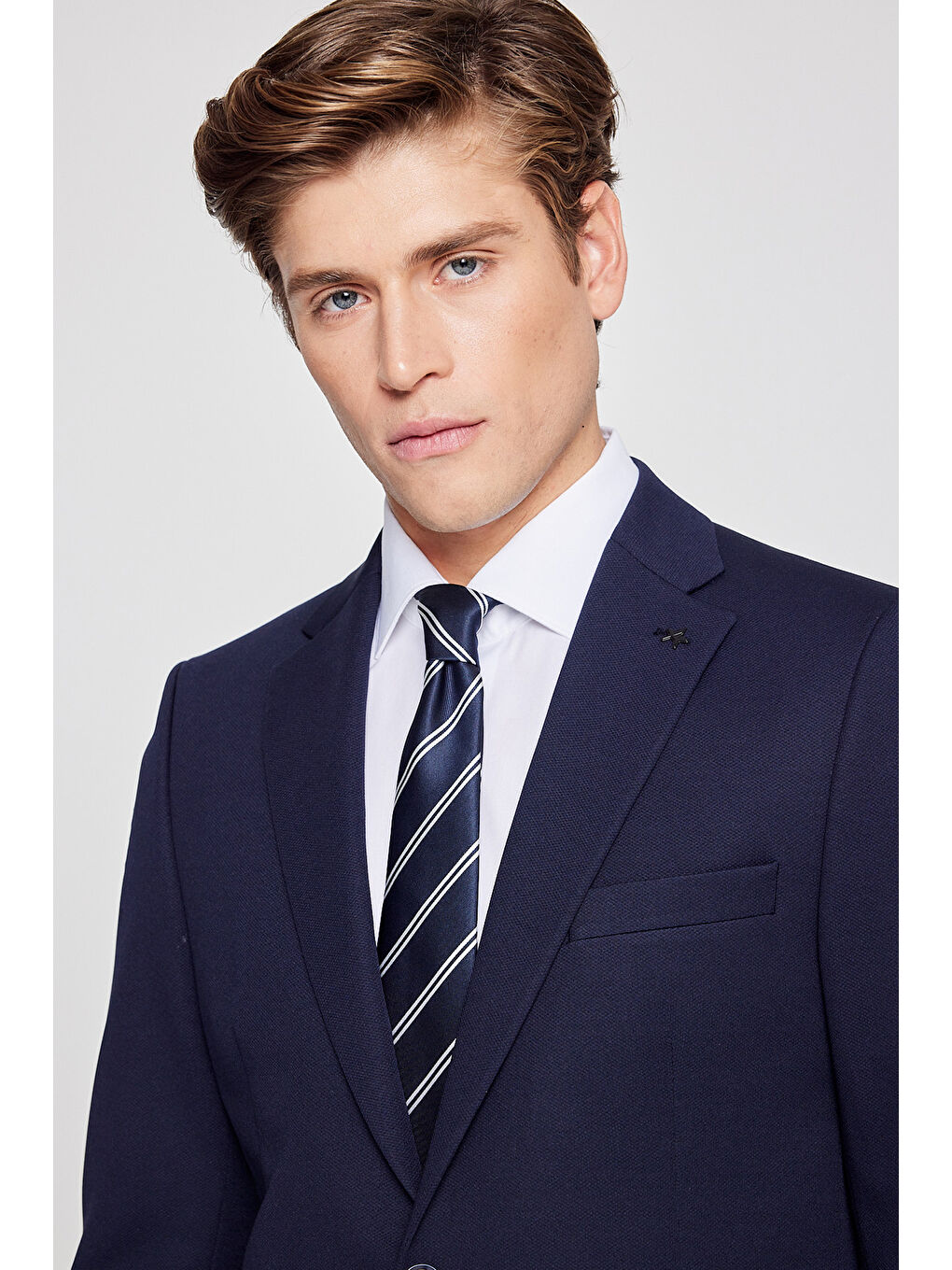 Erkek Lacivert Slim Fit Dar Kesim Mono Yaka Beli Bağlamalı Kapak Cepli Esnek Takım Elbise-4