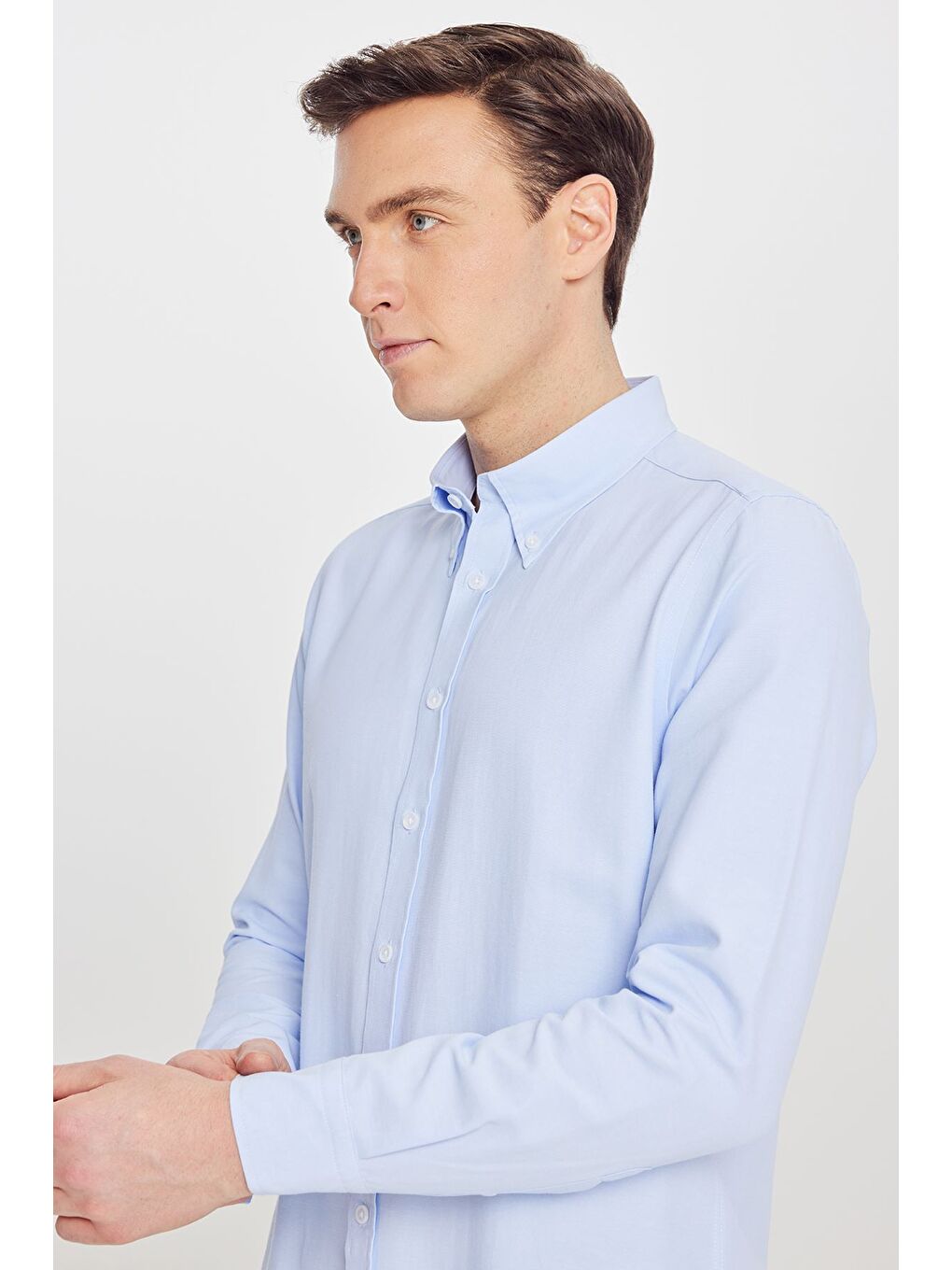 Erkek Açık Mavi Pamuklu Slim Fit Dar Kesim Gant Yaka Oxford Gömlek-3