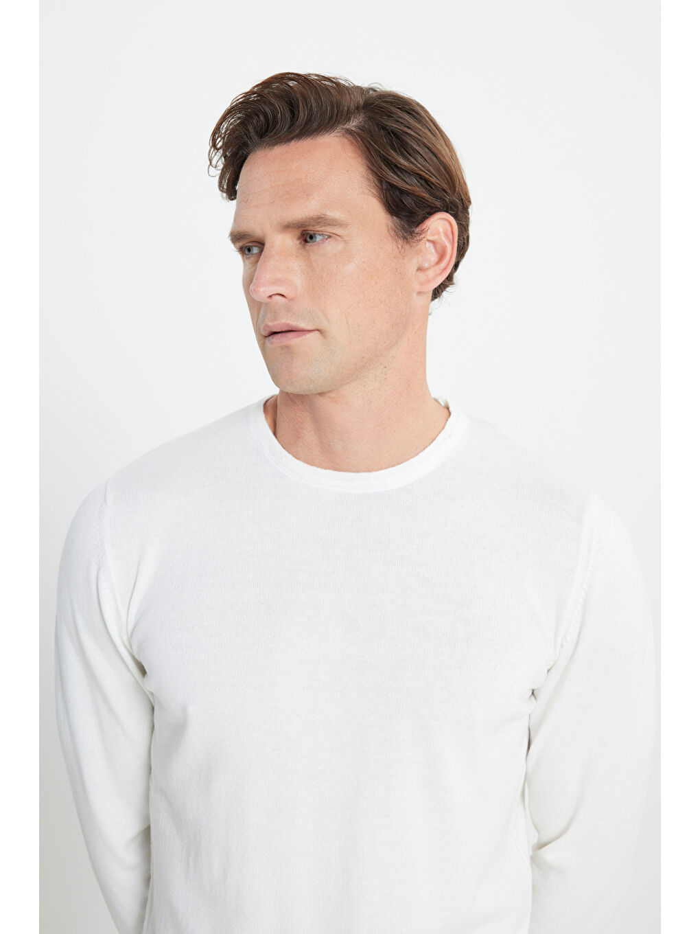 Erkek Ekru Standart Fit Normal Kesim Bisiklet Yaka Triko Kazak-3