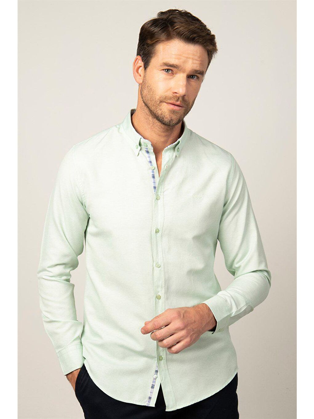 Yeşil Erkek Slim Fit Dar Kesim Uzun Kollu Pamuklu Oxford Doku Kolay Ütülenebilir Mint Düğmeli Yaka Gömlek-1