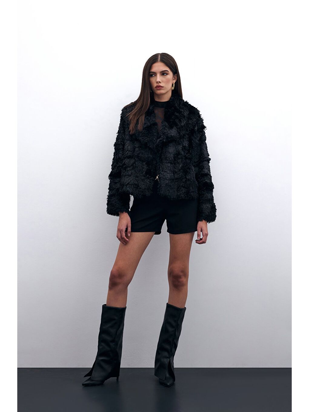 Yakalı Pelüş Ceket - Siyah-1